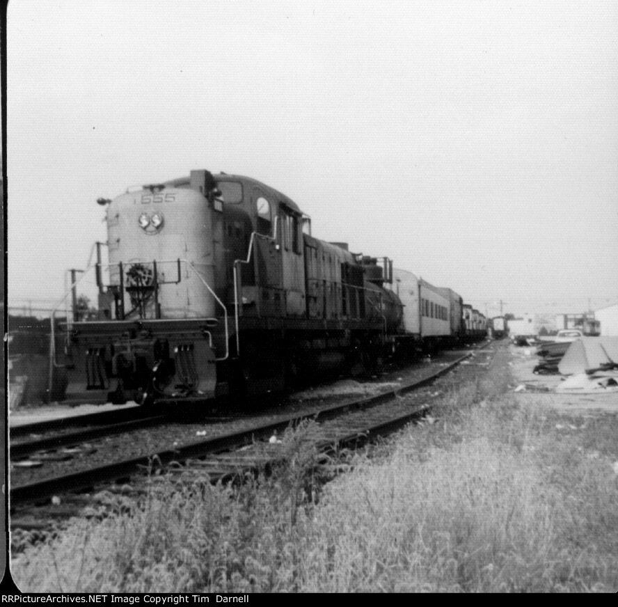 LI 1555 on SPENO rail grinding train